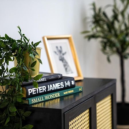 Hosta Group - Prestige 1 Bed Apartment - The Olive ケンブリッジ エクステリア 写真